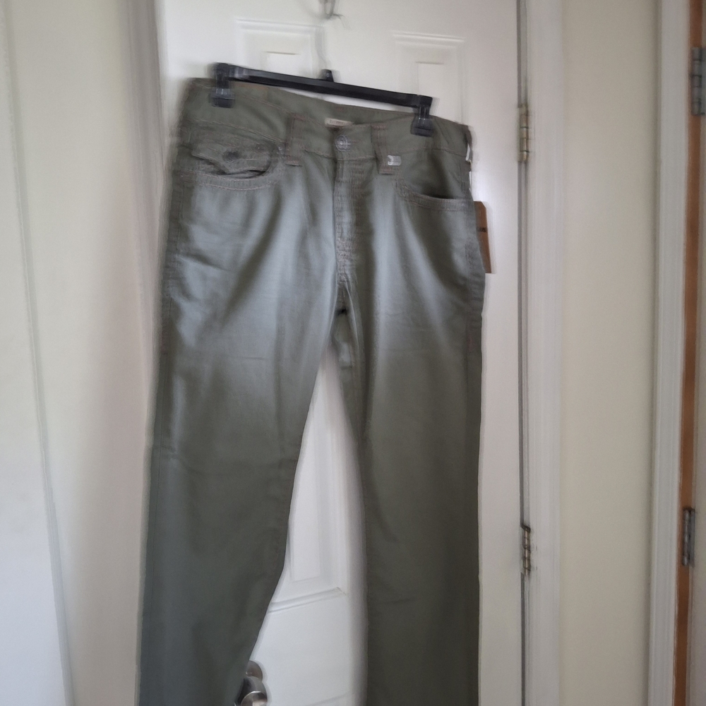 True Religion Men's Relaxed Jeans in Olive